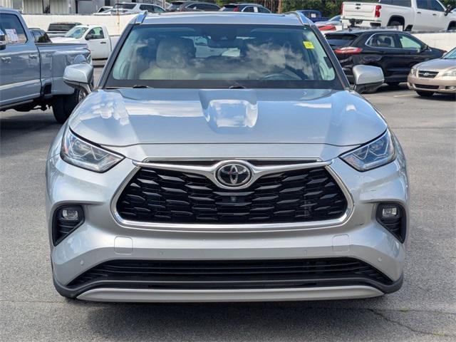 used 2021 Toyota Highlander car, priced at $36,970