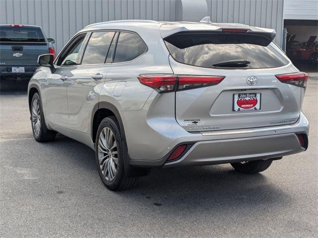 used 2021 Toyota Highlander car, priced at $36,970