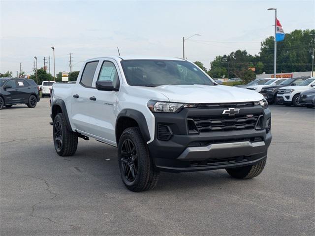 new 2025 Chevrolet Colorado car, priced at $42,595