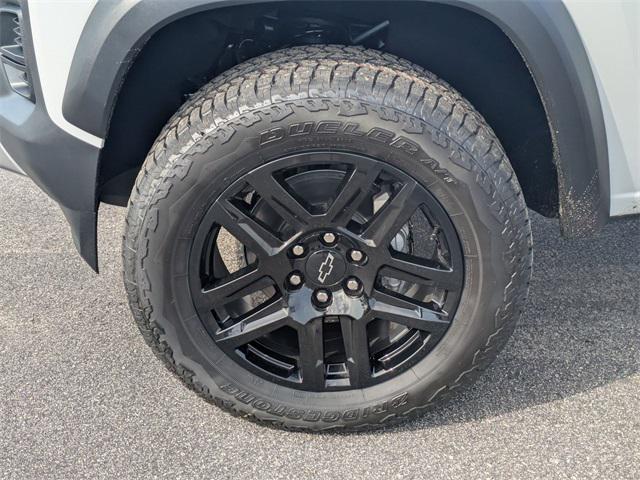 new 2025 Chevrolet Colorado car, priced at $42,595