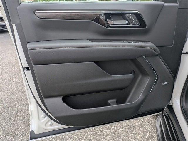 new 2025 Chevrolet Suburban car, priced at $76,315