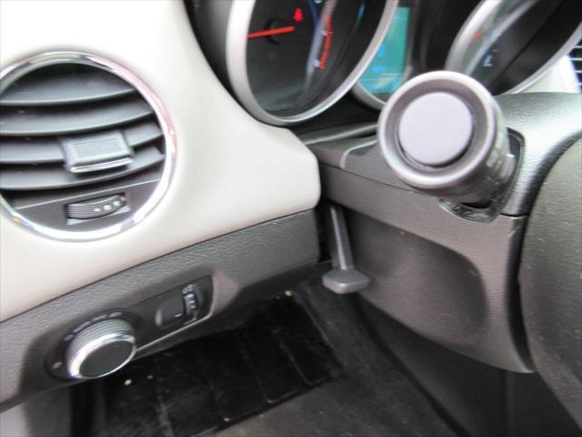 used 2014 Chevrolet Cruze car, priced at $7,495