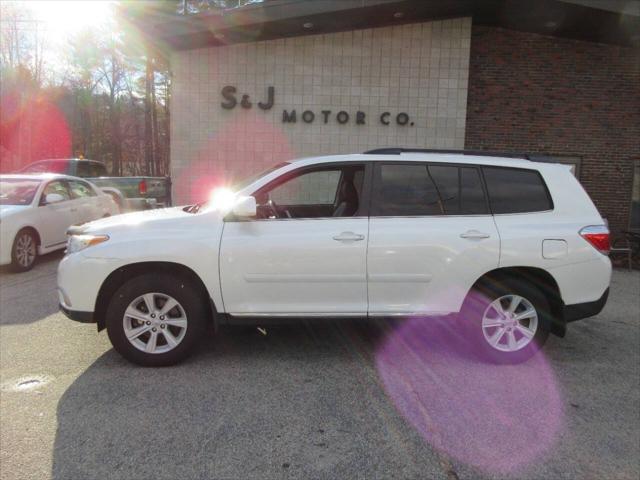 used 2013 Toyota Highlander car, priced at $15,495