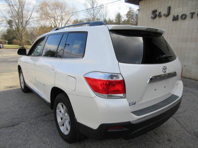 used 2013 Toyota Highlander car, priced at $15,495