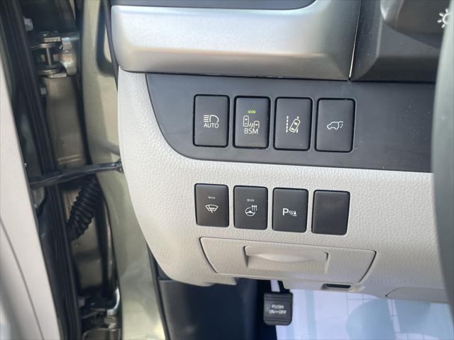 used 2016 Toyota Highlander car, priced at $23,988