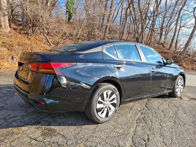 new 2025 Nissan Altima car, priced at $26,931