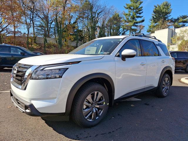 new 2025 Nissan Pathfinder car, priced at $42,171