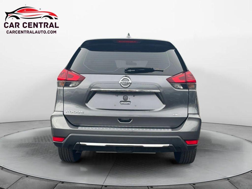 used 2018 Nissan Rogue car