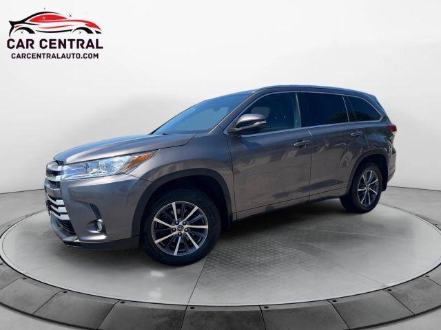 used 2018 Toyota Highlander car, priced at $16,994