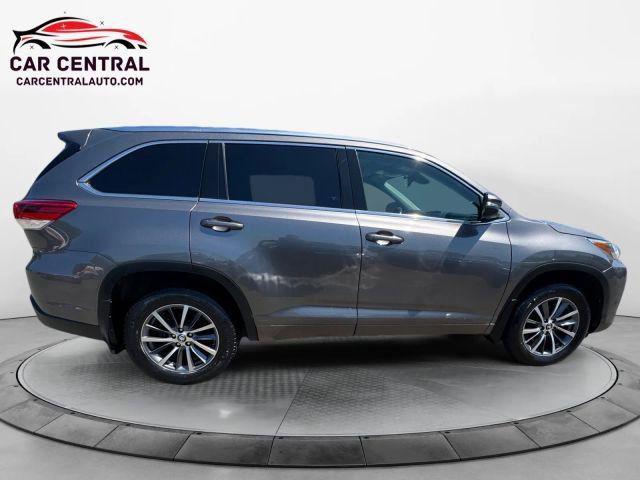 used 2018 Toyota Highlander car, priced at $16,994