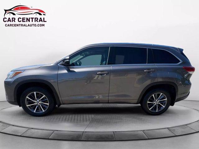 used 2018 Toyota Highlander car, priced at $16,994