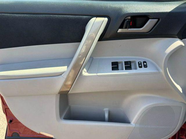 used 2008 Toyota Highlander car, priced at $7,716