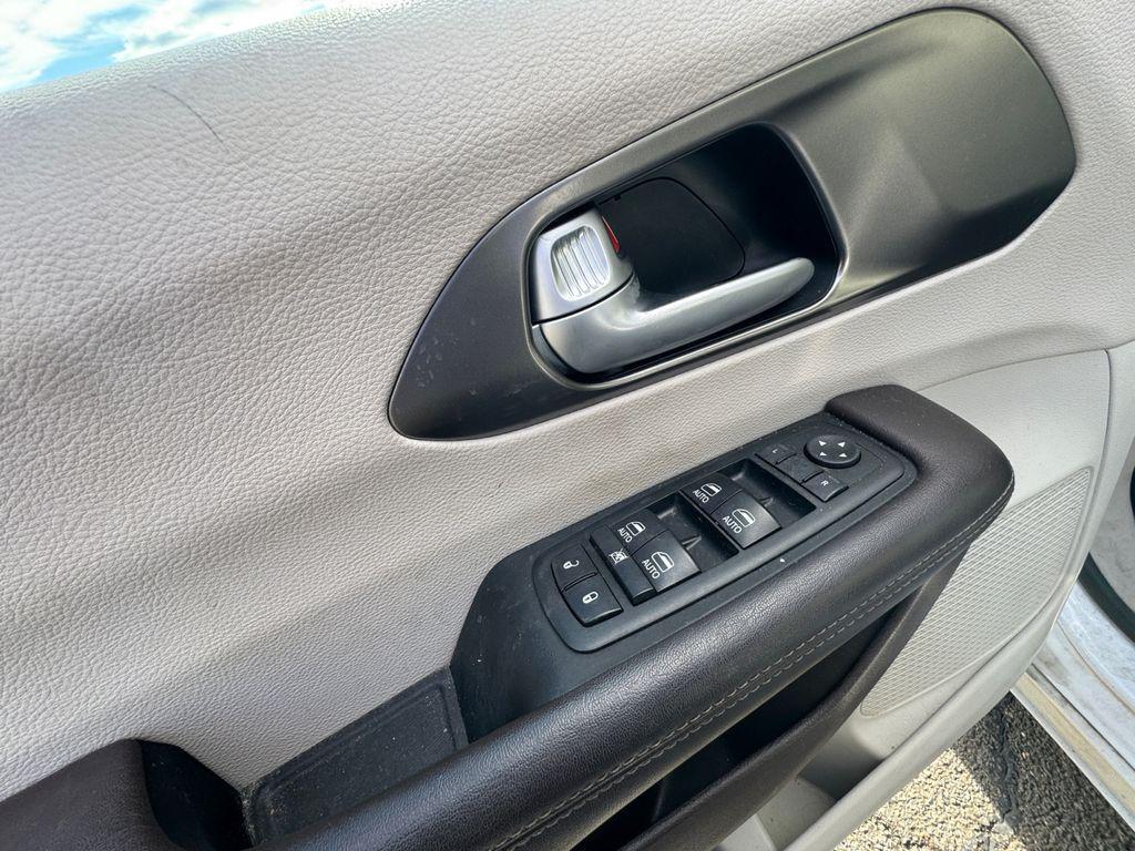 used 2017 Chrysler Pacifica car, priced at $14,986