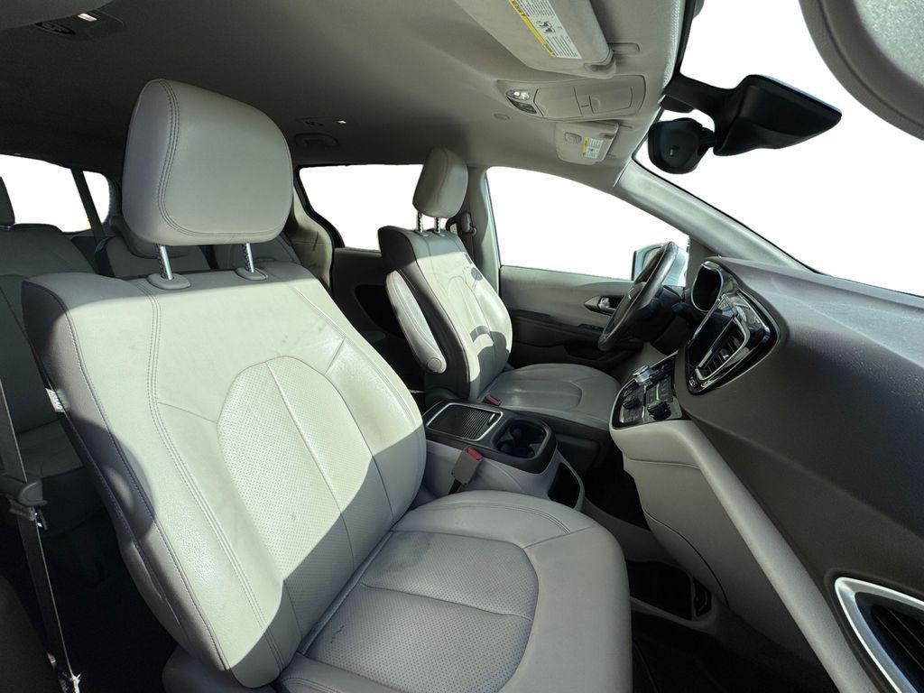 used 2017 Chrysler Pacifica car, priced at $14,986