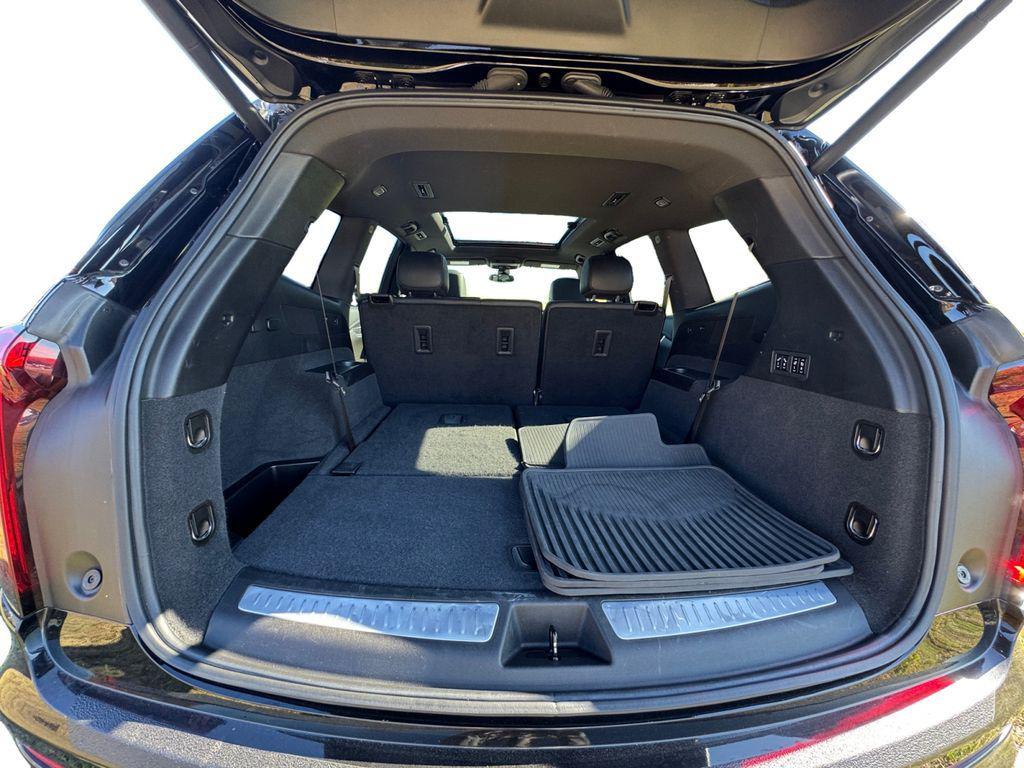 used 2023 Cadillac XT6 car, priced at $29,605