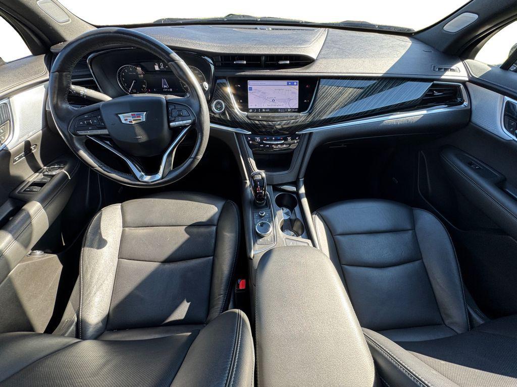 used 2023 Cadillac XT6 car, priced at $29,605
