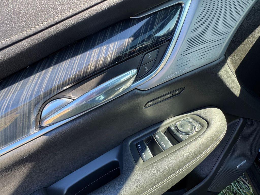 used 2023 Cadillac XT6 car, priced at $29,605