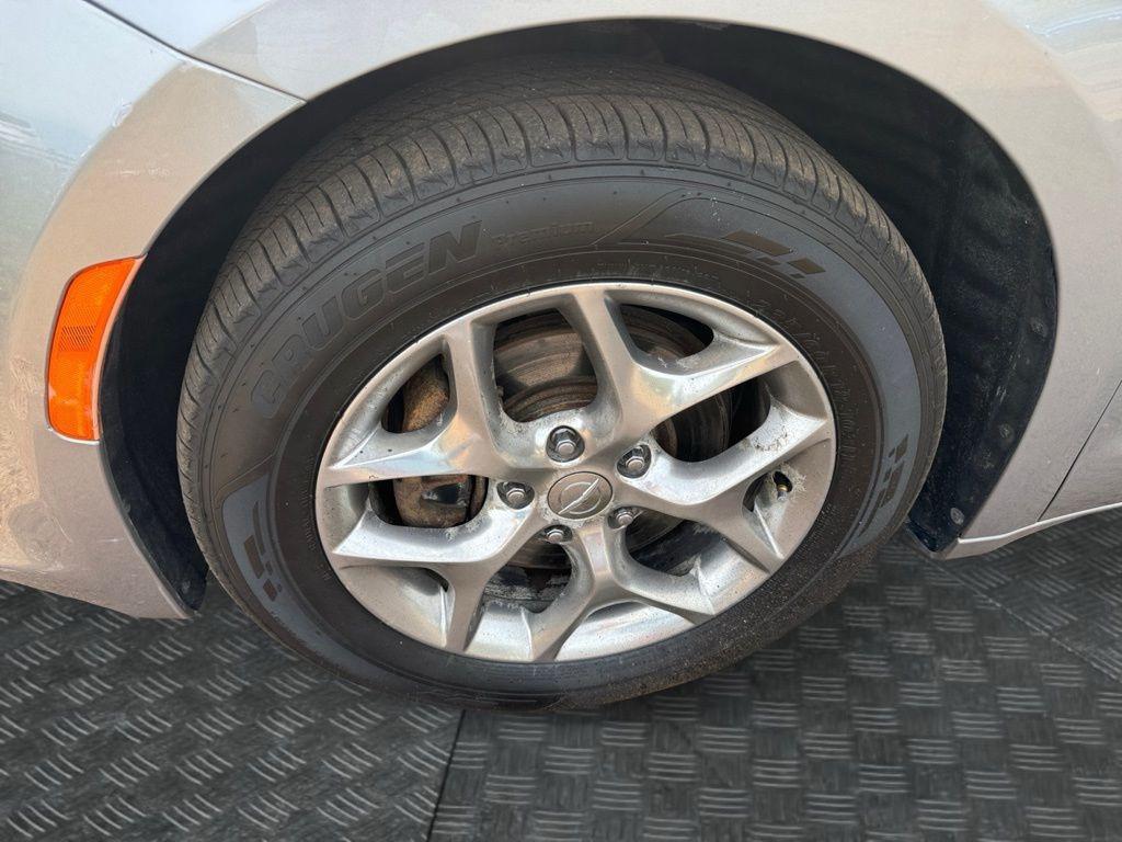 used 2018 Chrysler Pacifica car, priced at $12,285