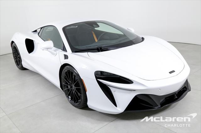 new 2025 McLaren Artura car, priced at $269,948