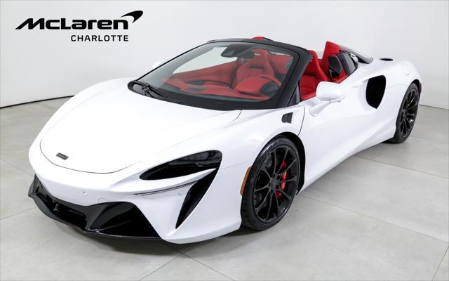 new 2025 McLaren Artura car, priced at $314,302