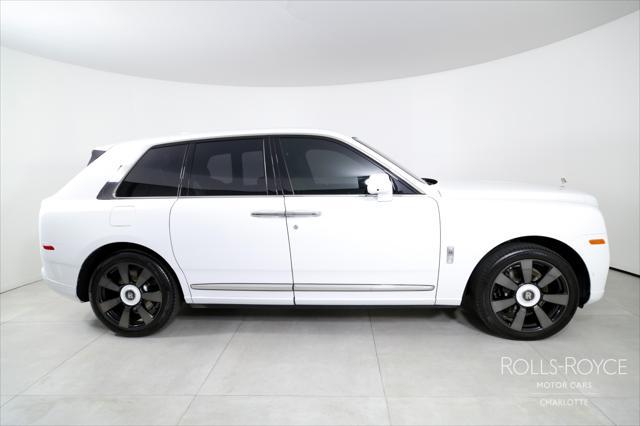 used 2022 Rolls-Royce Cullinan car, priced at $329,996