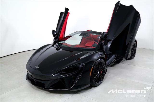 new 2025 McLaren Artura car, priced at $307,400