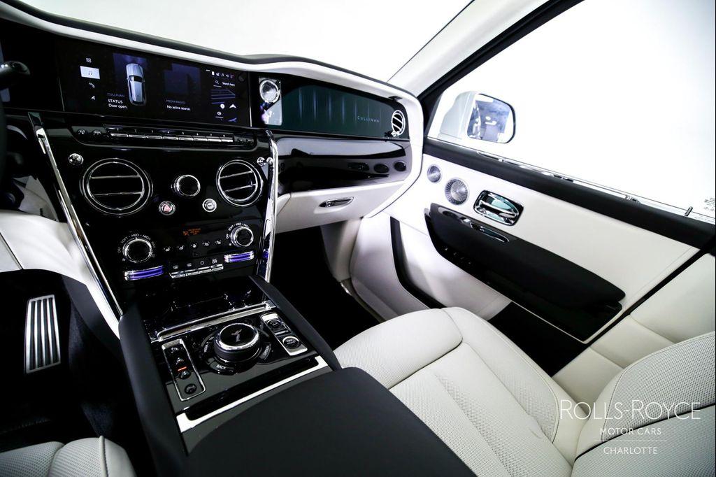used 2025 Rolls-Royce Cullinan car, priced at $482,875