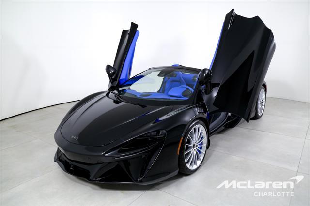 new 2025 McLaren Artura car, priced at $307,400