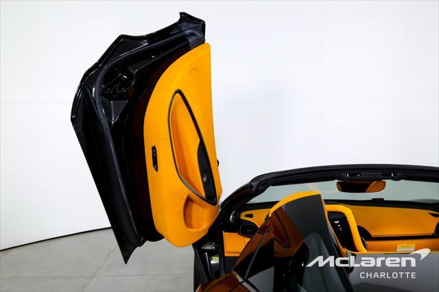 new 2025 McLaren Artura car, priced at $307,400