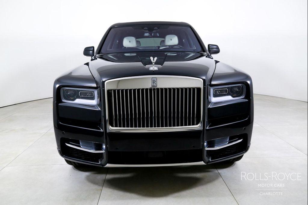 used 2022 Rolls-Royce Cullinan car, priced at $279,996