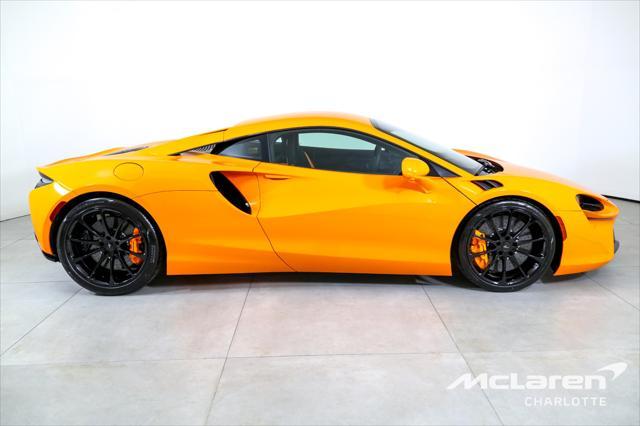 new 2025 McLaren Artura car, priced at $274,098