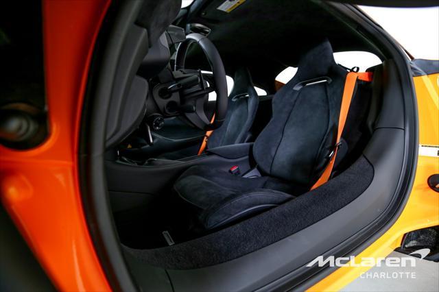 new 2025 McLaren Artura car, priced at $274,098