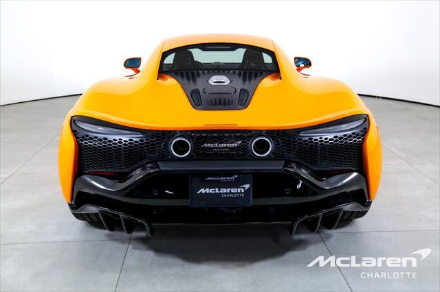 new 2025 McLaren Artura car, priced at $274,098