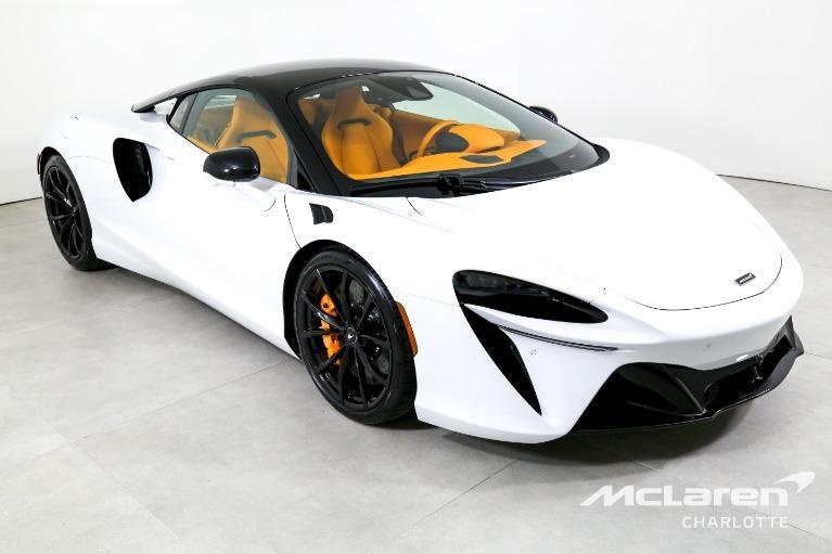 new 2023 McLaren Artura car, priced at $265,780