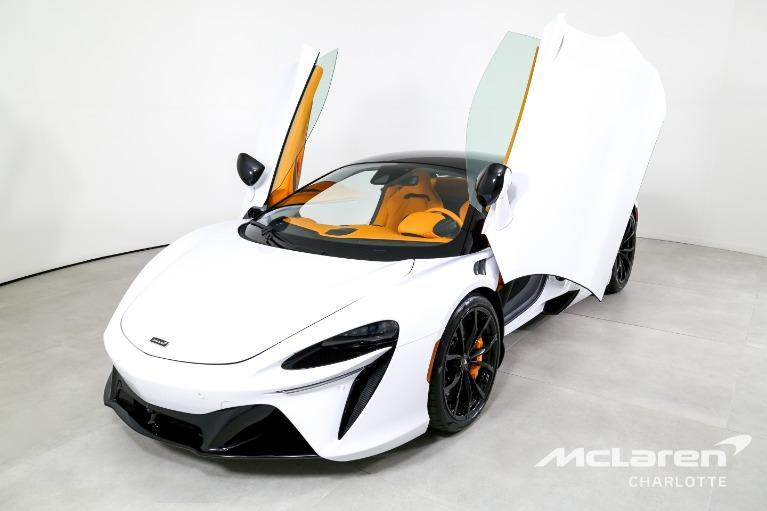 new 2023 McLaren Artura car, priced at $265,780