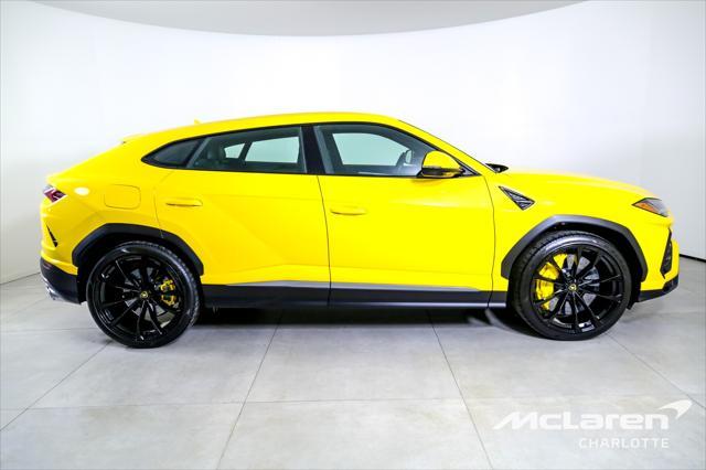 used 2022 Lamborghini Urus car, priced at $228,996