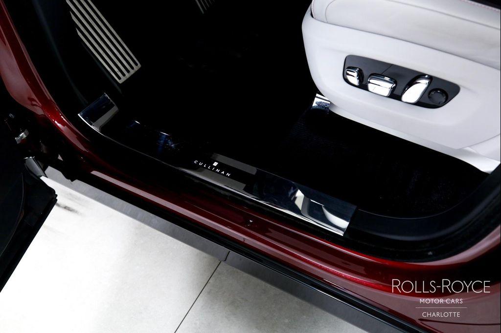 used 2025 Rolls-Royce Cullinan car, priced at $469,996