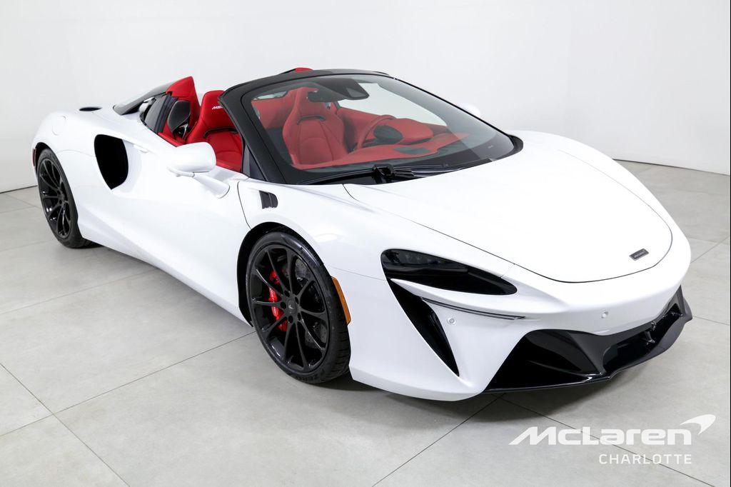 new 2025 McLaren Artura car, priced at $339,456