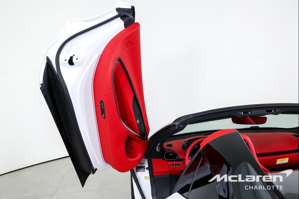new 2025 McLaren Artura car, priced at $339,456