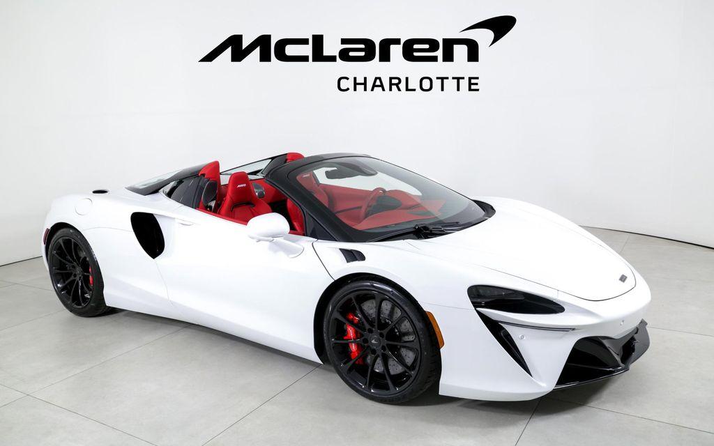 new 2025 McLaren Artura car, priced at $339,456