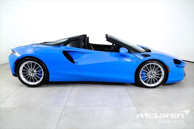 new 2025 McLaren Artura car, priced at $296,758