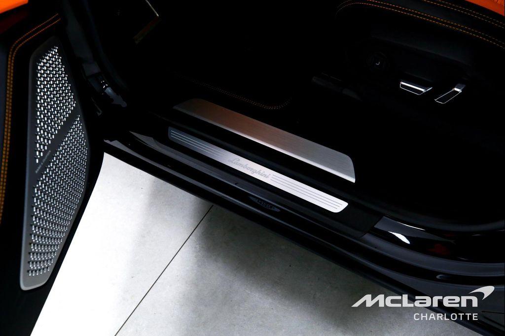 used 2021 Lamborghini Urus car, priced at $229,996