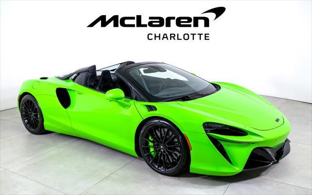 new 2025 McLaren Artura car, priced at $299,508