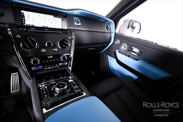 used 2022 Rolls-Royce Cullinan car, priced at $289,996
