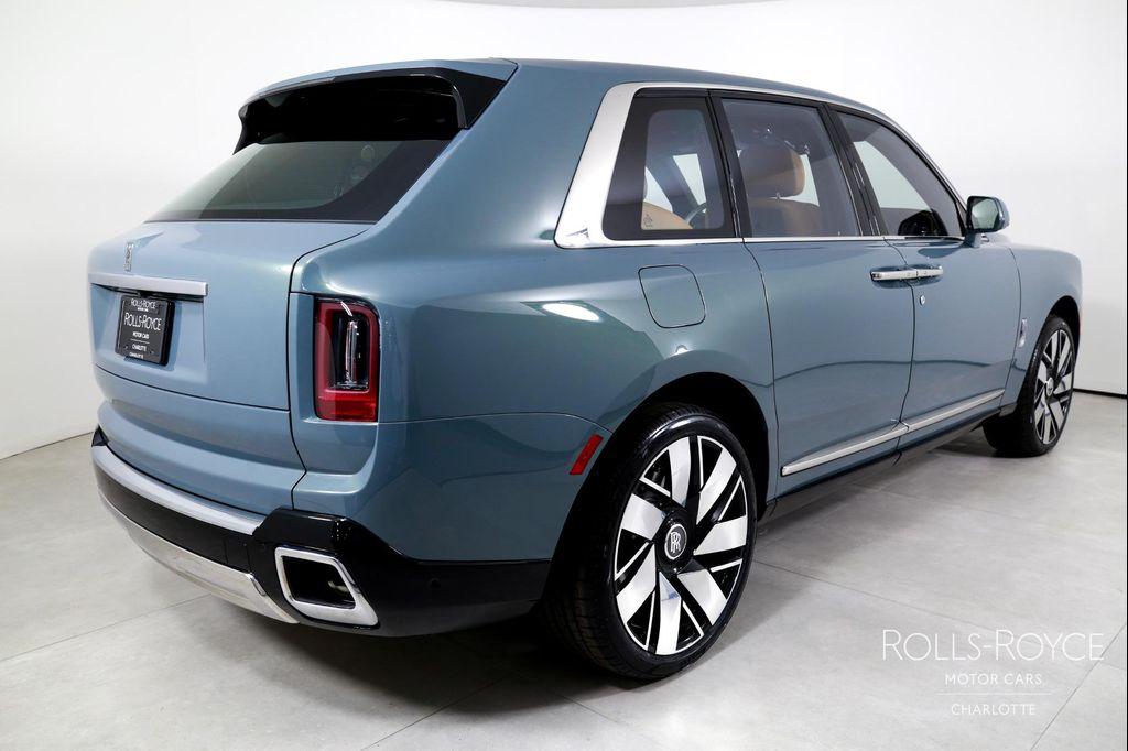 used 2025 Rolls-Royce Cullinan car, priced at $469,996