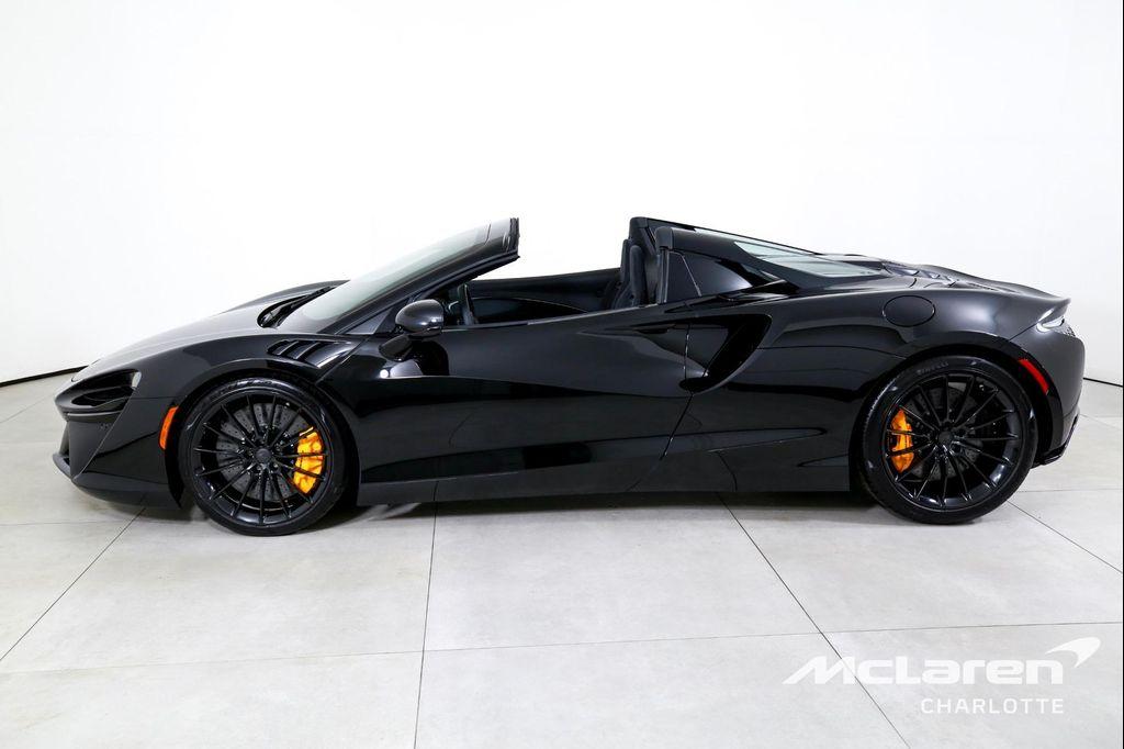 new 2025 McLaren Artura car, priced at $282,148