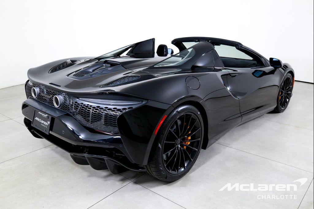 new 2025 McLaren Artura car, priced at $282,148