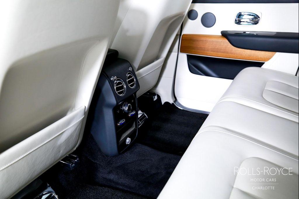 used 2019 Rolls-Royce Cullinan car, priced at $229,996
