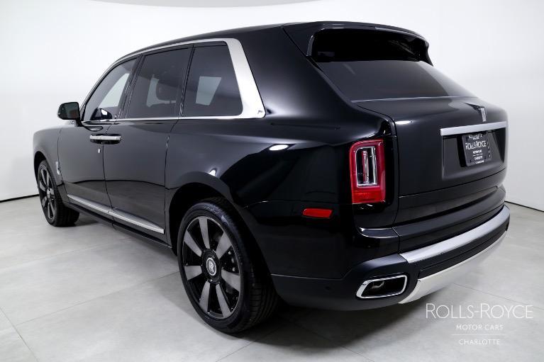 new 2024 Rolls-Royce Cullinan car, priced at $431,300