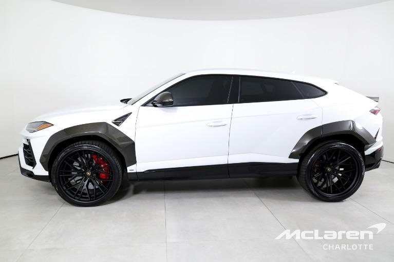 used 2022 Lamborghini Urus car, priced at $268,996